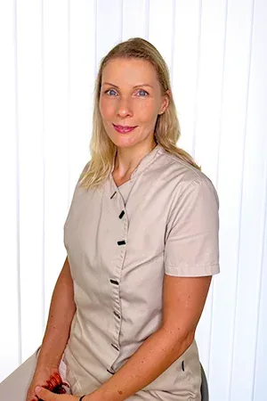 Kosmetikerin Janine Görner